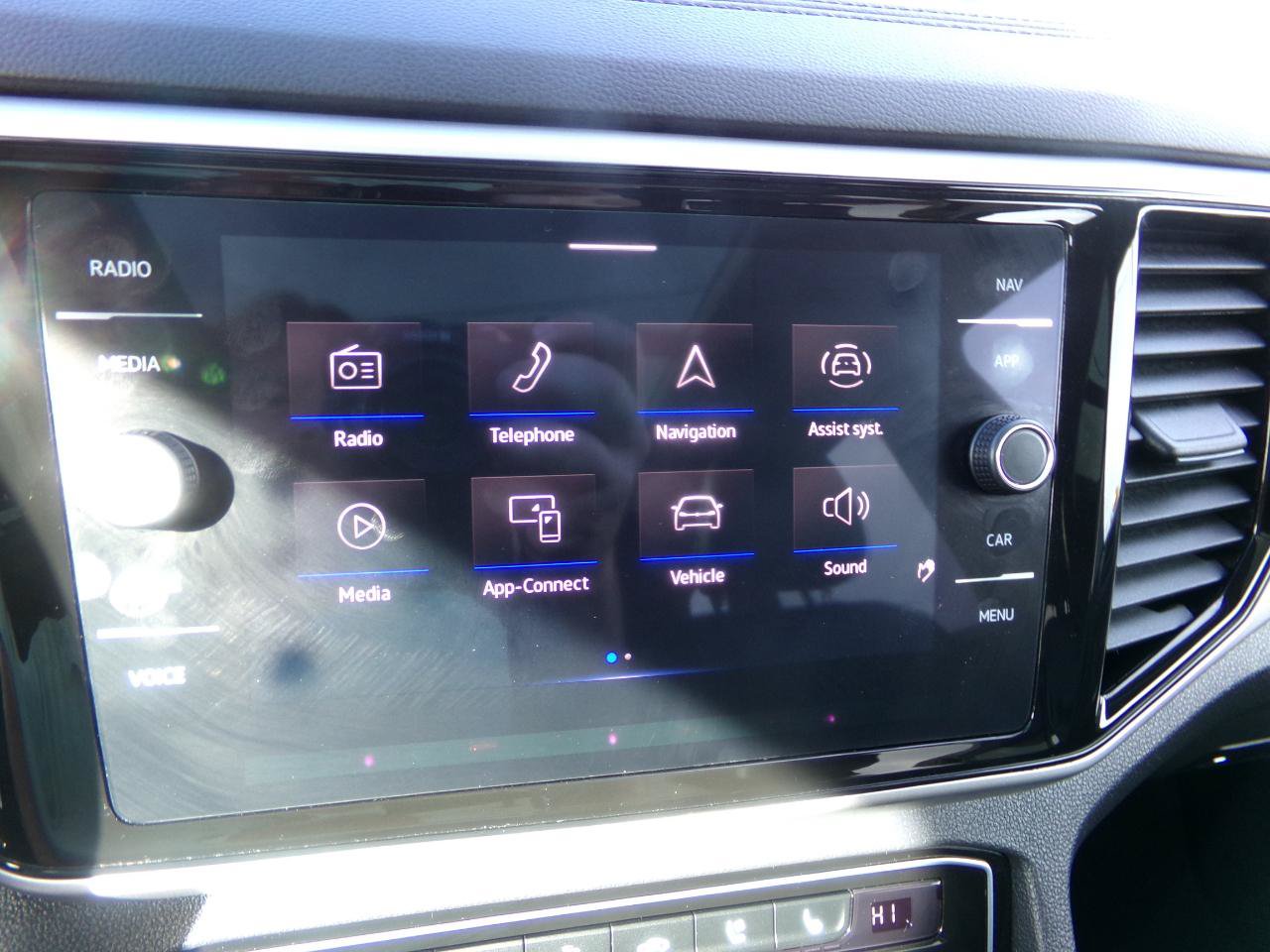 Used 2023 Volkswagen Atlas SEL AWD/4WD image 30