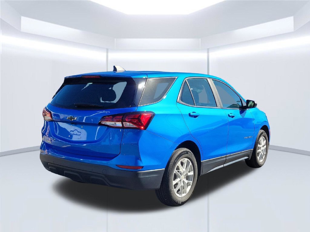 Used 2024 Chevrolet Equinox LS w/ Driver Confidence II Package FWD image 6