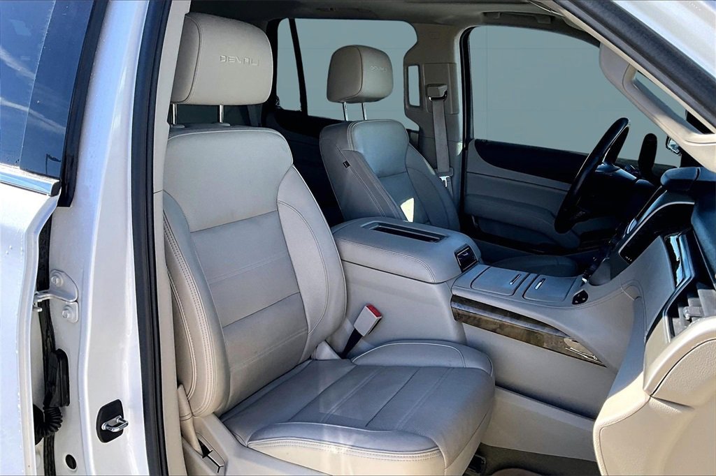 Used 2017 GMC Yukon Denali w/ Open Road Package image 5