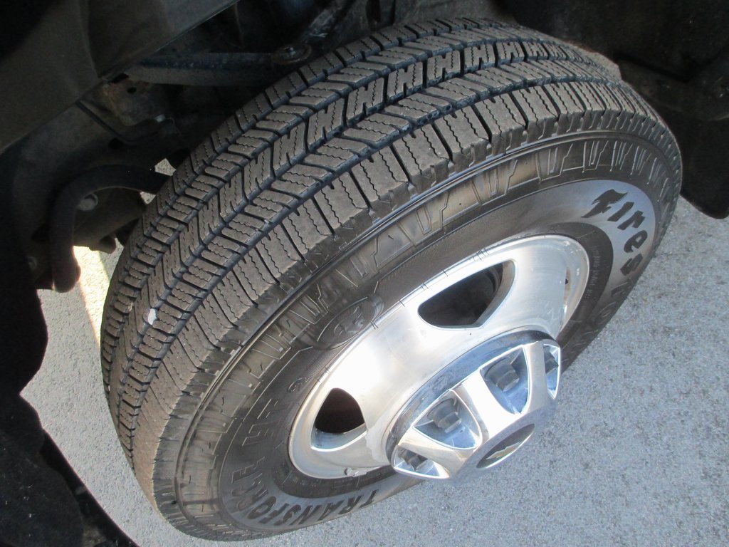 Used 2015 Chevrolet Silverado 3500 High Country w/ Duramax Plus Package image 12