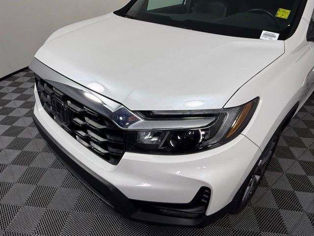 Used 2023 Honda Passport EX-L image 12