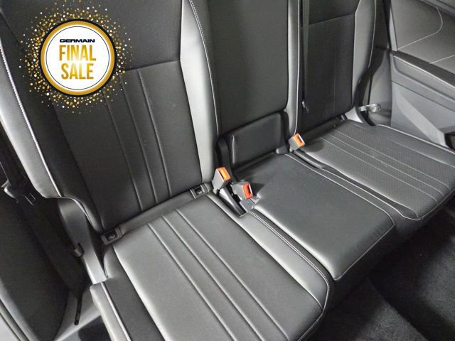 Used 2024 Volkswagen Tiguan SE R-Line image 18