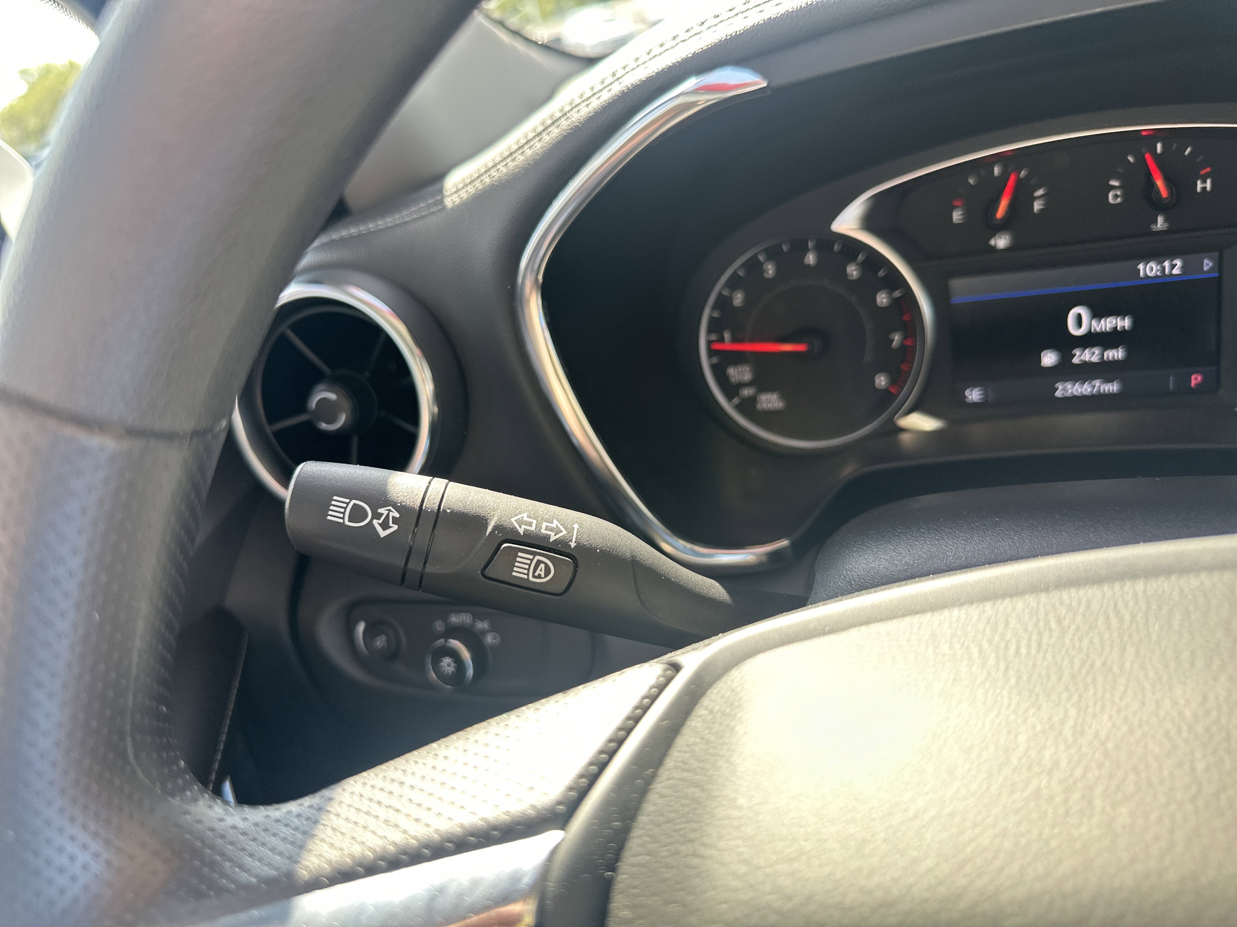 Used 2025 Chevrolet Blazer LT AWD/4WD image 25