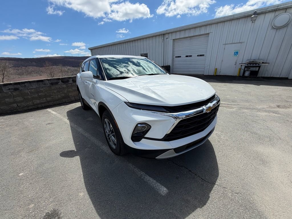 Used 2025 Chevrolet Blazer LT image 7