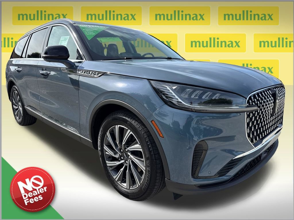Used 2025 Lincoln Aviator 2WD image 1