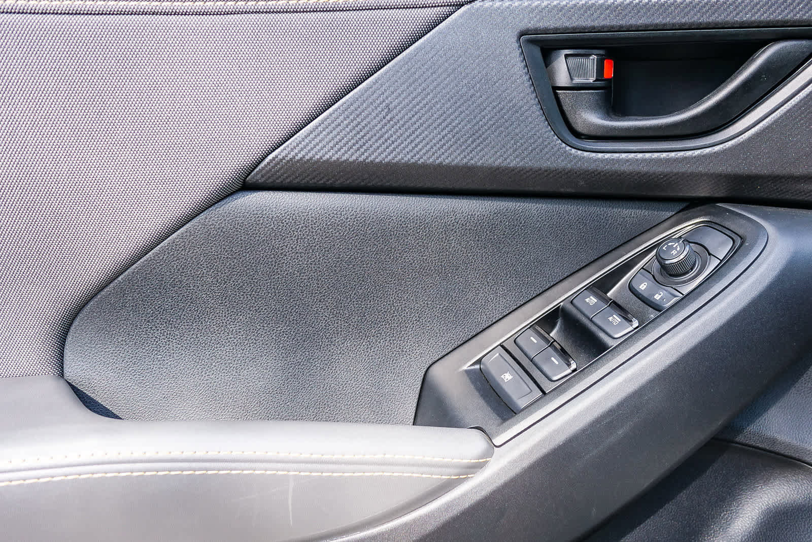 Certified 2025 Subaru Crosstrek 2.5i Sport w/ Crosstrek Mirror Package image 23