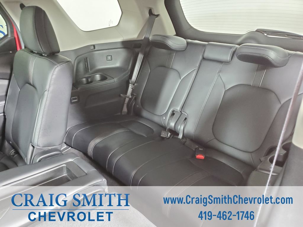 Used 2025 Honda Pilot EX-L image 13