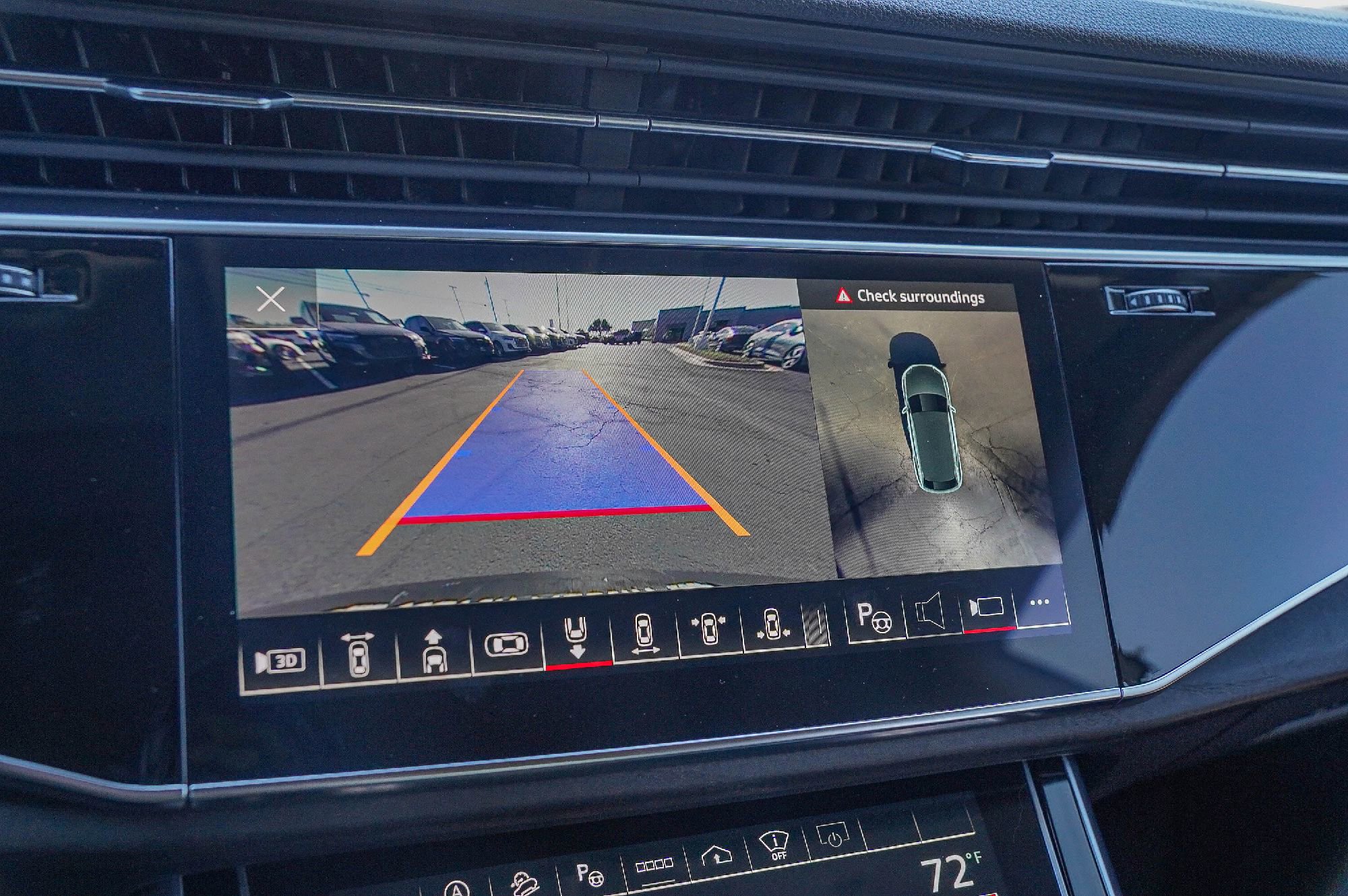 Used 2023 Audi Q8 Prestige w/ Prestige Package image 14