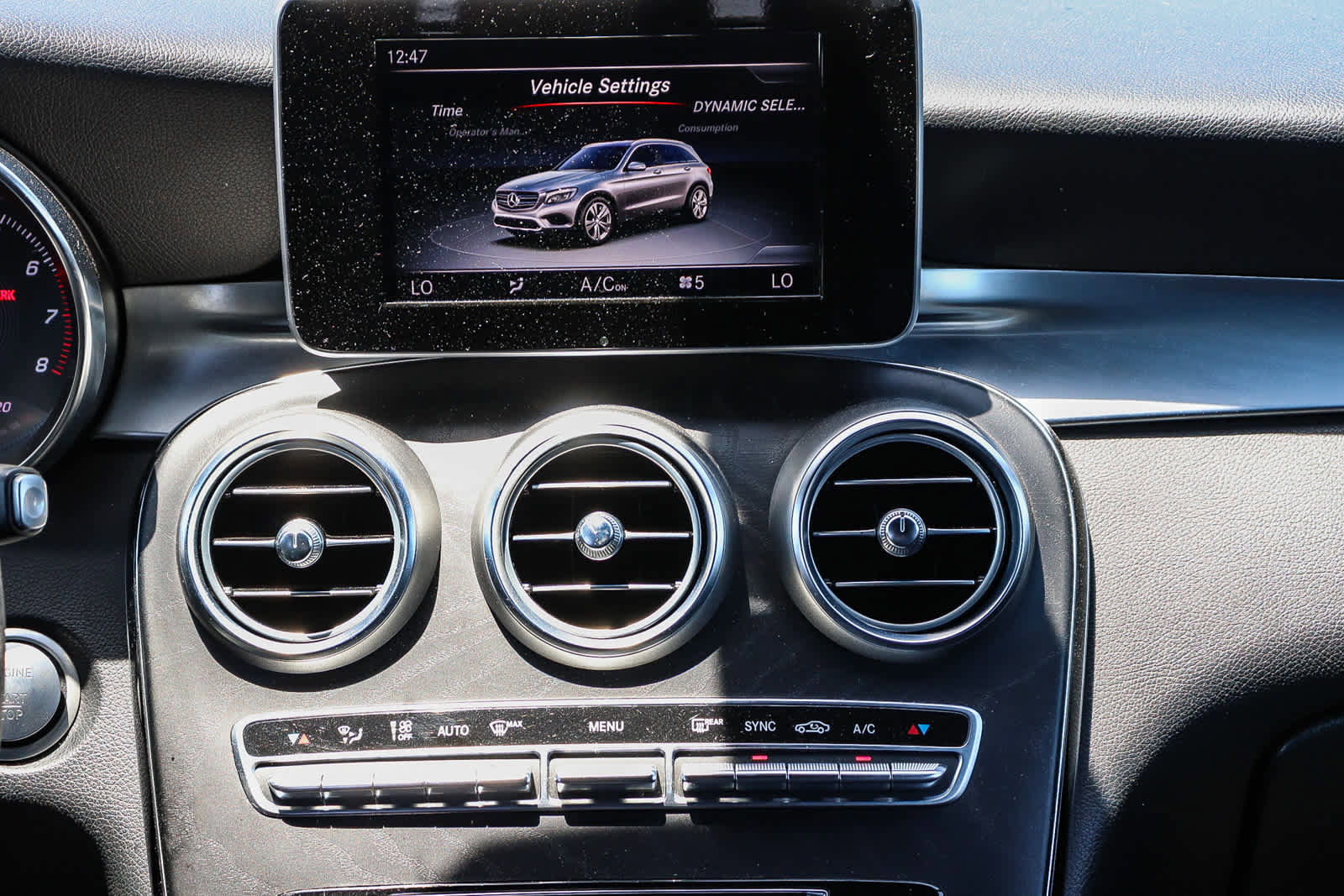 Used 2017 Mercedes-Benz GLC 300 4MATIC image 18