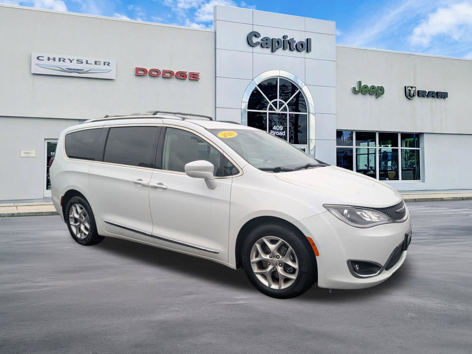 Used 2020 Chrysler Pacifica Touring-L w/ Tire & Wheel Group