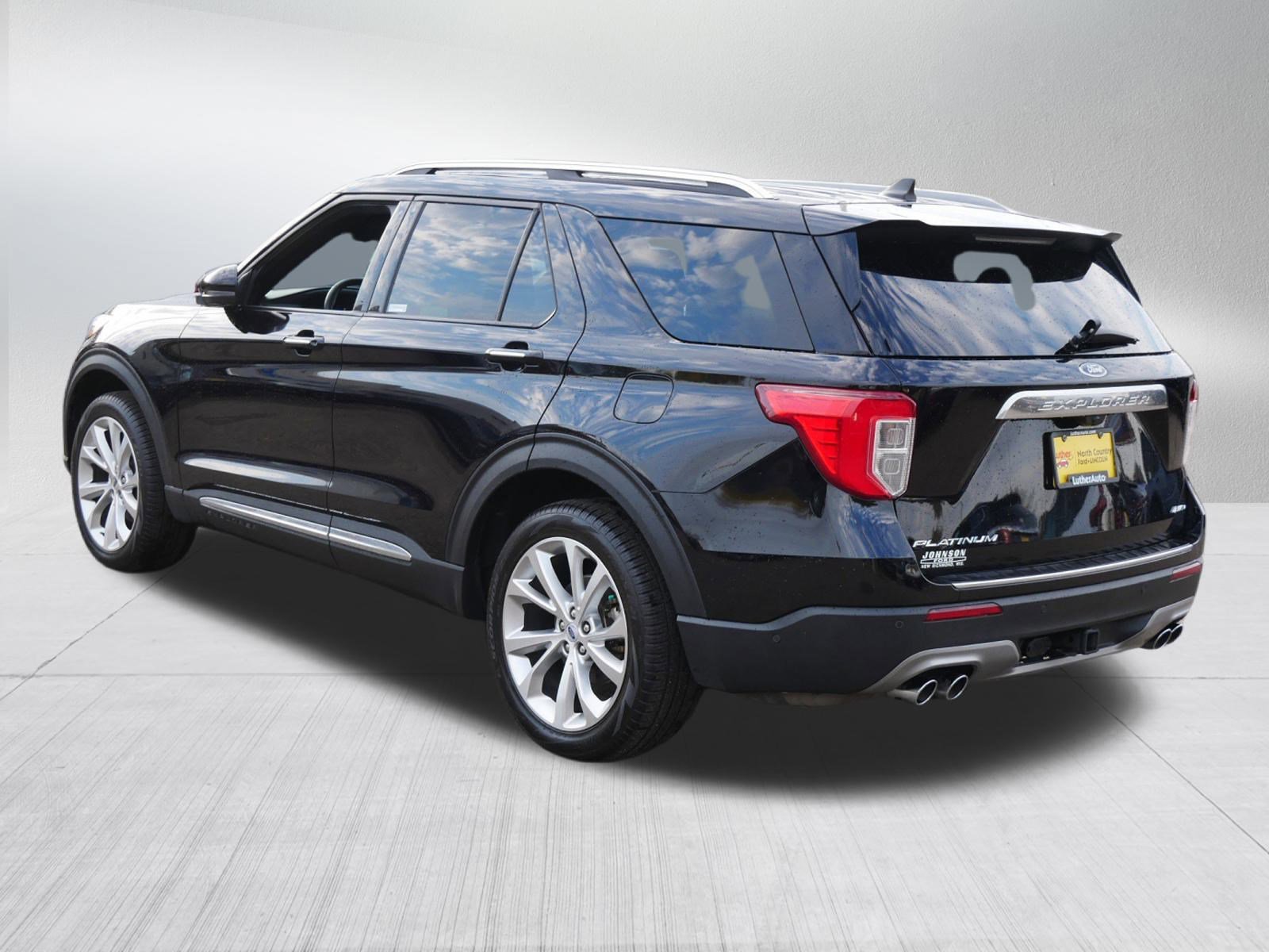 Certified 2022 Ford Explorer Platinum w/ Equipment Group 601A image 6