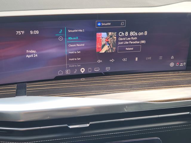 Used 2025 Cadillac Escalade ESV Premium Luxury w/ LPO, Floor Liner Package AWD/4WD image 5