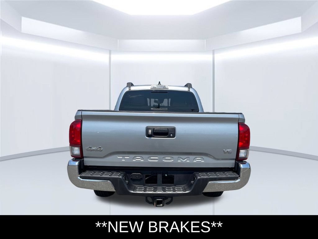 Used 2023 Toyota Tacoma SR5 AWD/4WD image 5