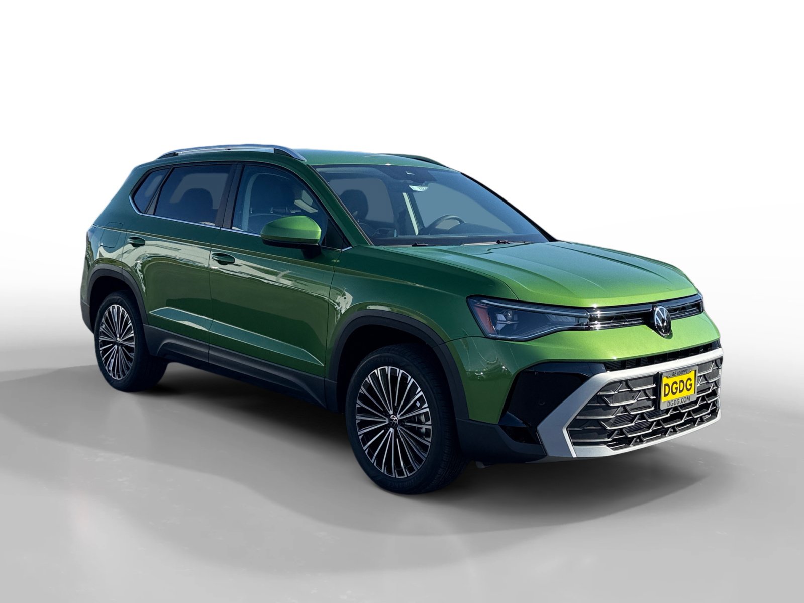 New 2027 Volkswagen Taos SE FWD image 7