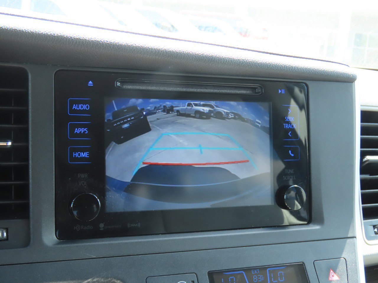 Used 2016 Toyota Sienna XLE FWD image 31