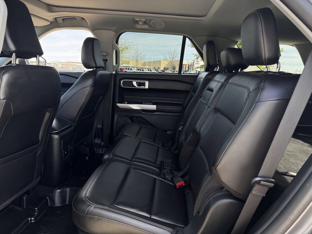 Used 2023 Ford Explorer XLT w/ Equipment Group 202A image 30