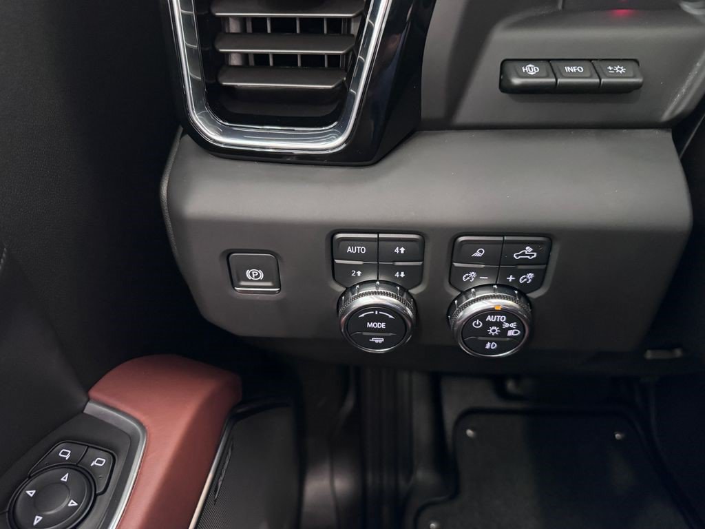 Certified 2025 GMC Sierra 3500 Denali Ultimate AWD/4WD image 23