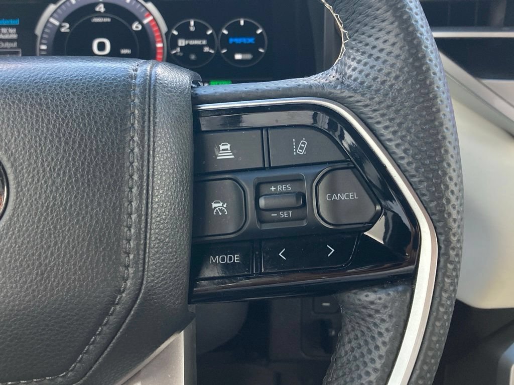 Certified 2025 Toyota Sequoia Capstone AWD/4WD image 19