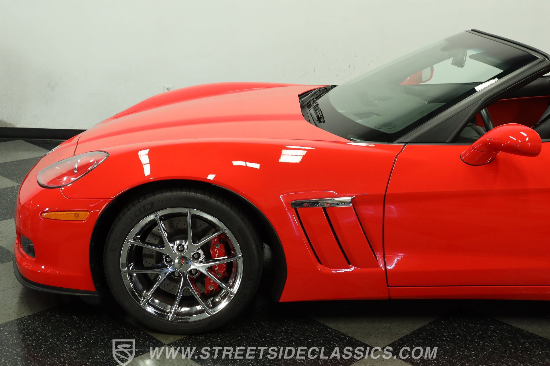 Used 2013 Chevrolet Corvette Grand Sport w/ 2LT Preferred Equipment Group RWD image 23