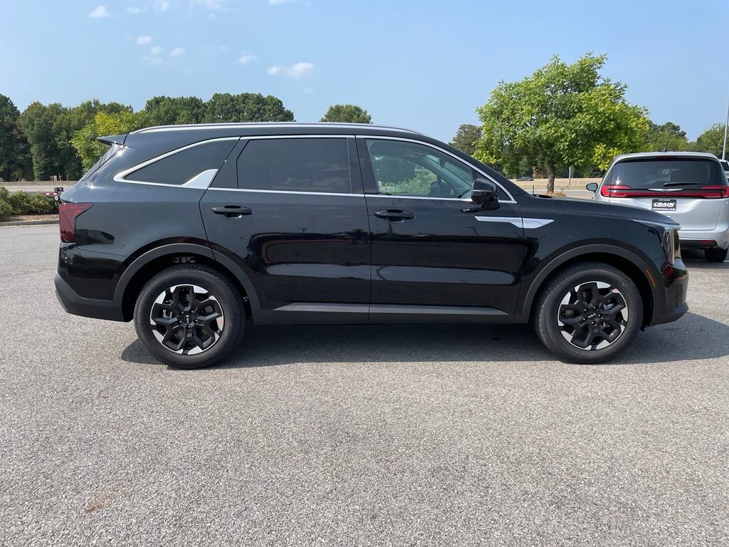 New 2026 Kia Sorento S w/ S Panoramic Sunroof Package FWD image 9