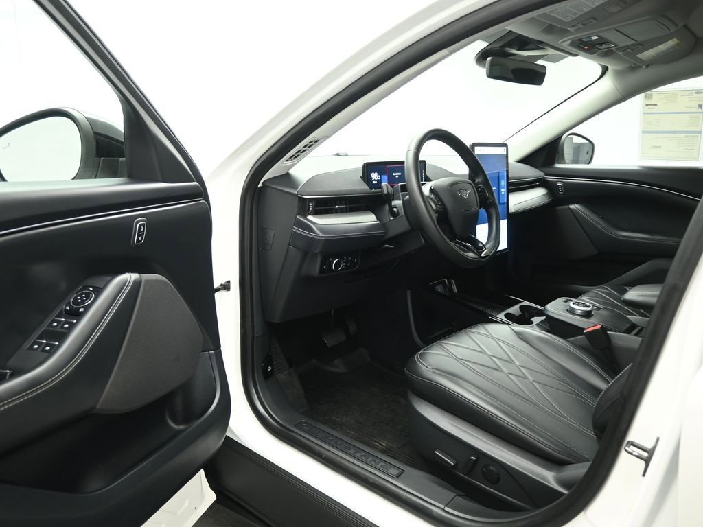 Certified 2023 Ford Mustang Mach-E Select image 9