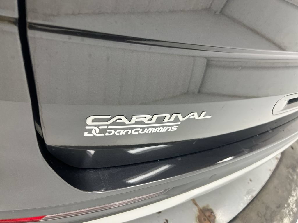 Used 2023 Kia Carnival LX FWD image 26