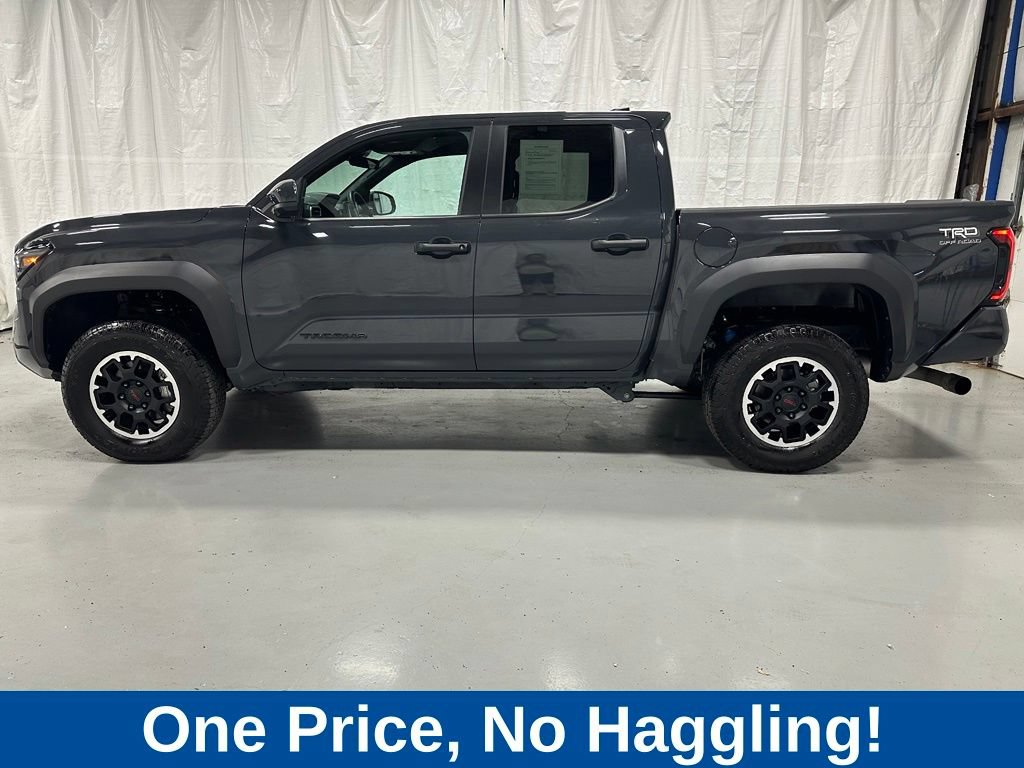 Used 2026 Toyota Tacoma TRD Off-Road AWD/4WD image 4