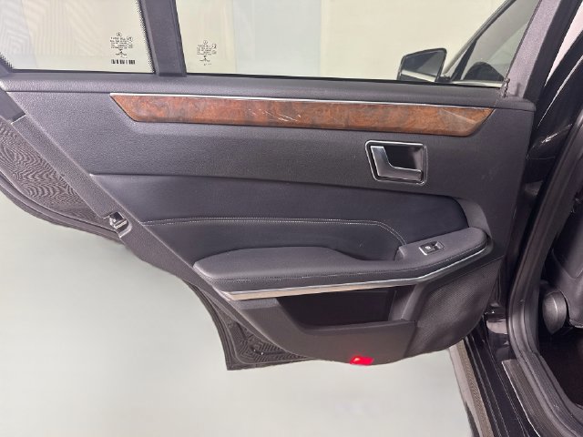 Used 2016 Mercedes-Benz E 350 Sedan image 24