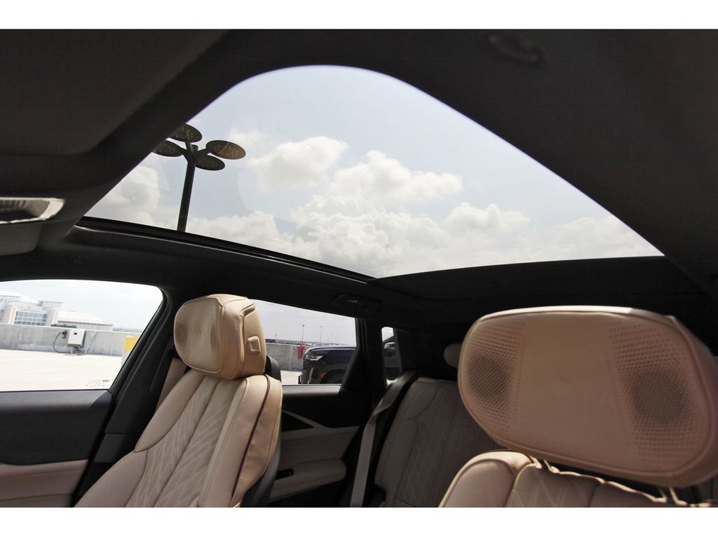 New 2025 Cadillac Lyriq Sport w/ Nappa Leather Package image 21