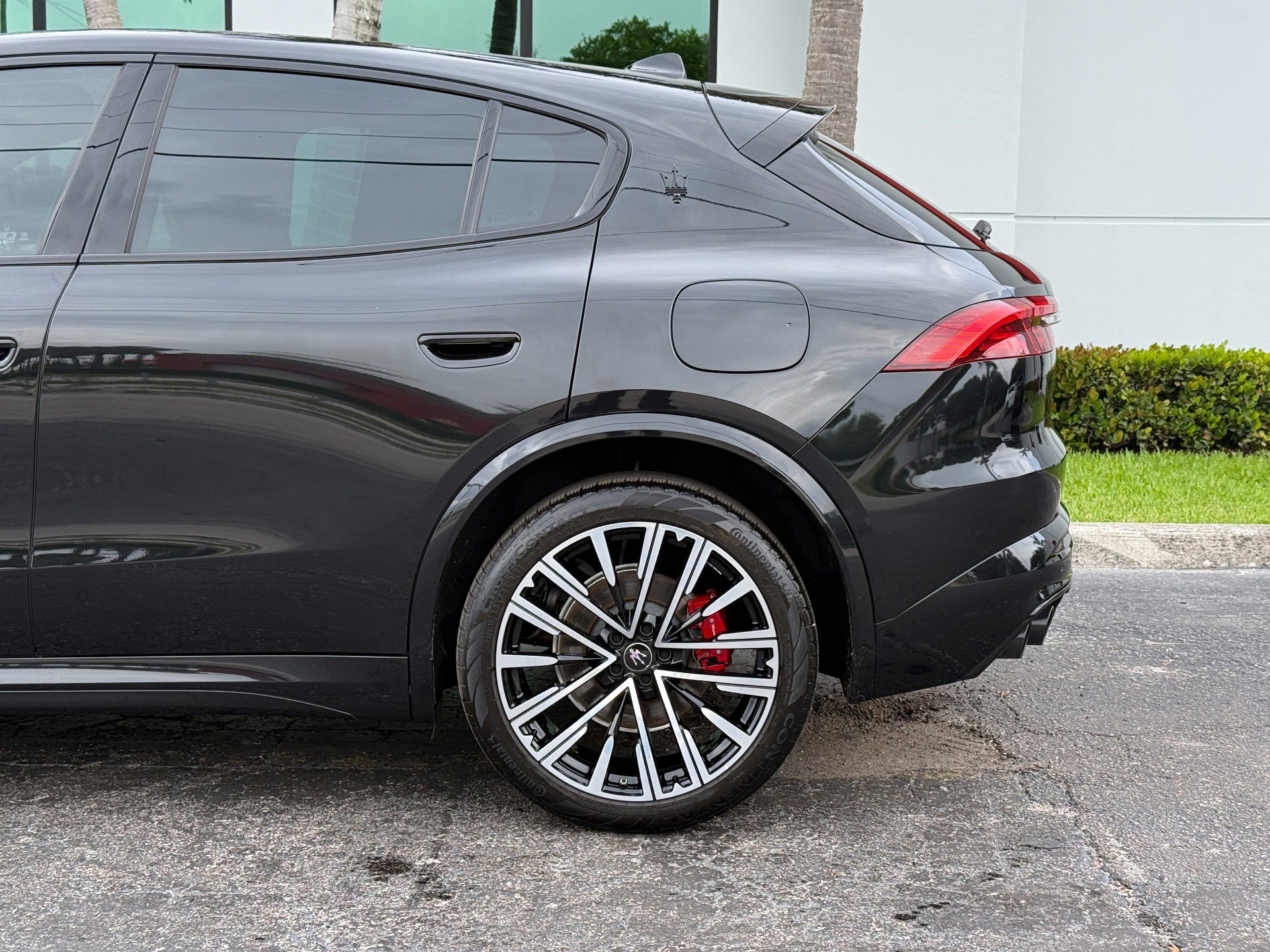 Used 2025 Maserati Grecale Modena AWD/4WD image 13