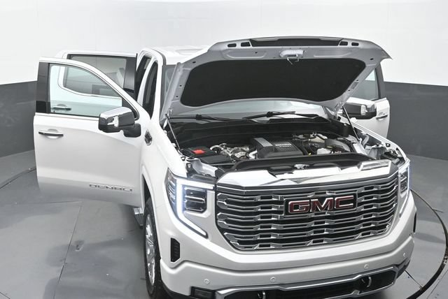 Used 2024 GMC Sierra 1500 Denali w/ Technology Package AWD/4WD image 35