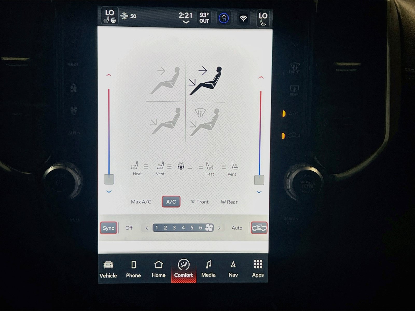 Used 2024 RAM 2500 Laramie w/ Night Edition AWD/4WD image 12