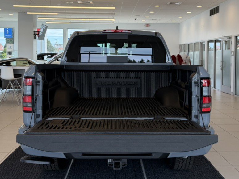 New 2027 Nissan Frontier PRO-4X w/ Tow Package AWD/4WD image 9