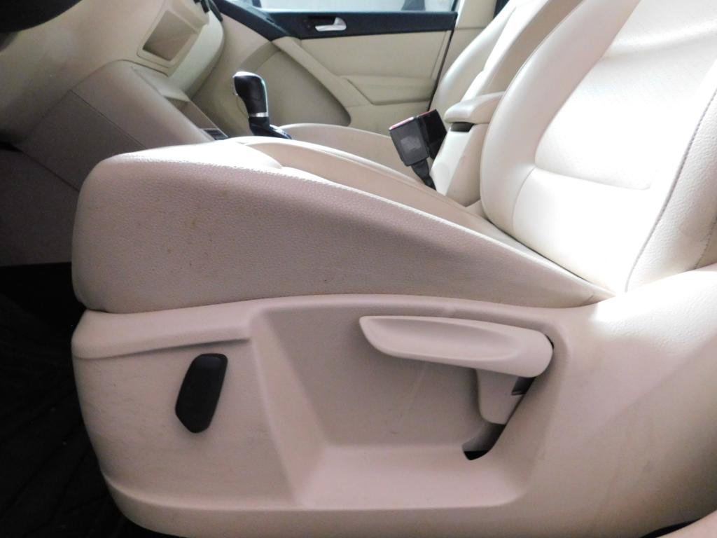 Used 2015 Volkswagen Tiguan SE AWD/4WD image 9
