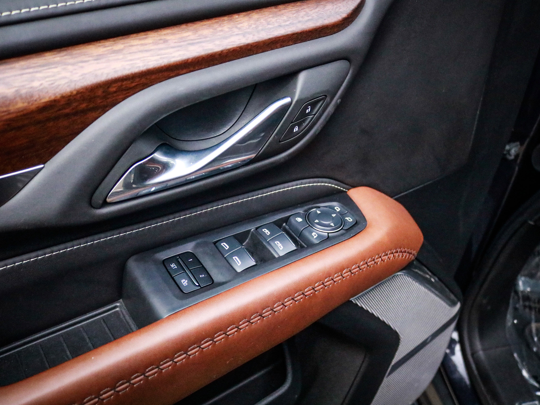 Used 2024 GMC Yukon XL Denali Ultimate image 15