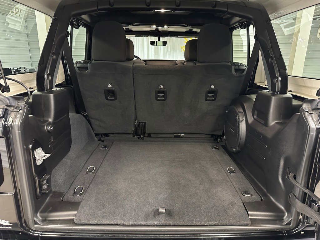 Used 2022 Jeep Wrangler Unlimited Sahara image 21