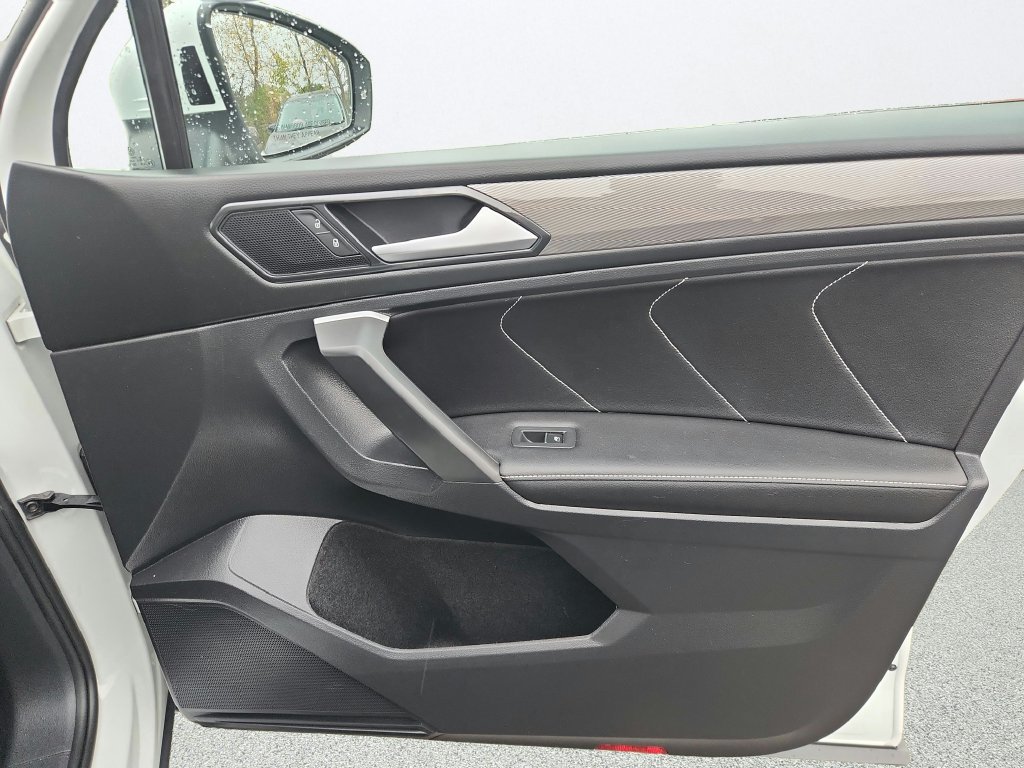 Certified 2023 Volkswagen Tiguan SE FWD image 27