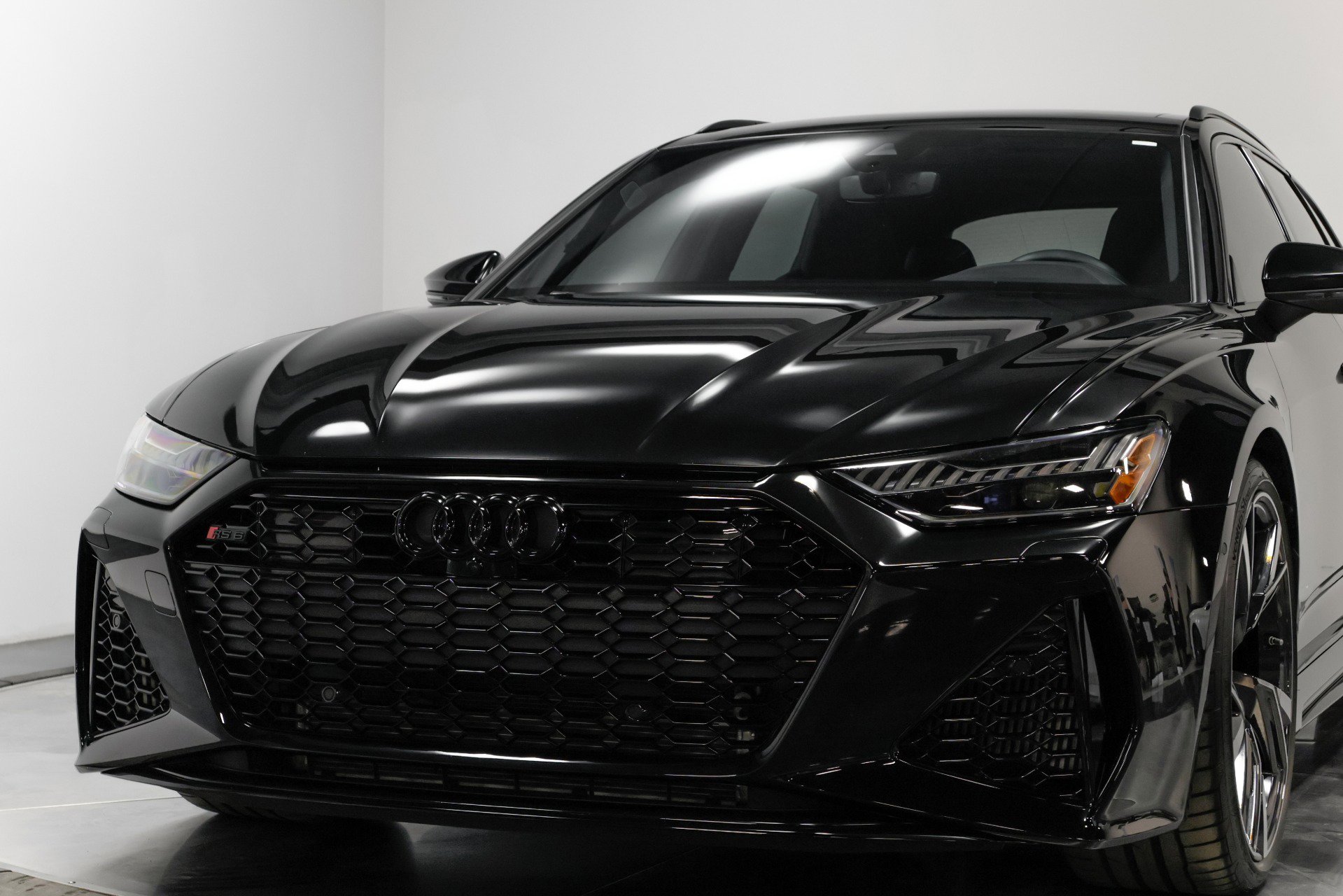 Used 2023 Audi RS 6 image 50