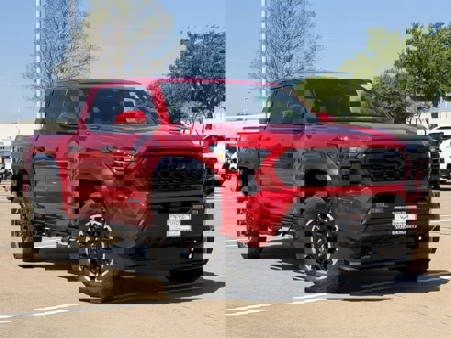 Certified 2025 Toyota Tacoma TRD Off-Road image 2