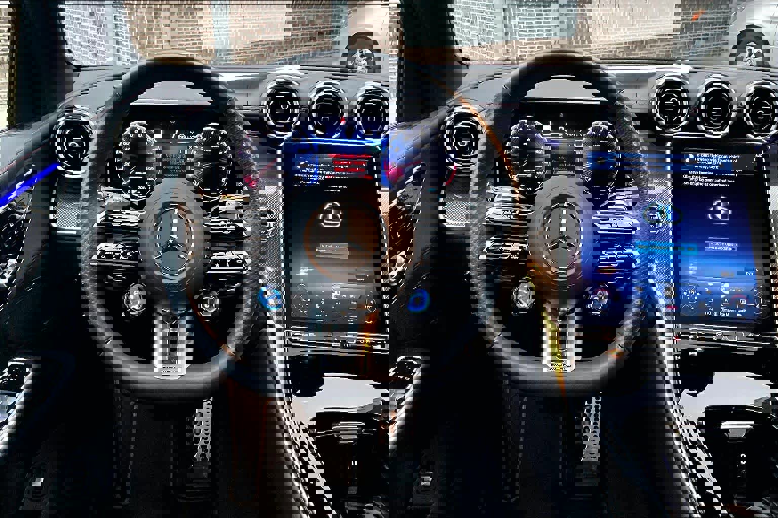 Used 2024 Mercedes-Benz GLC 43 AMG 4MATIC image 5