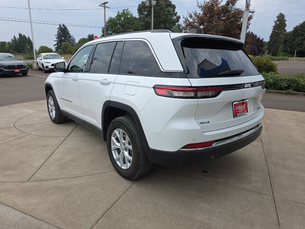 Used 2023 Jeep Grand Cherokee Limited image 4