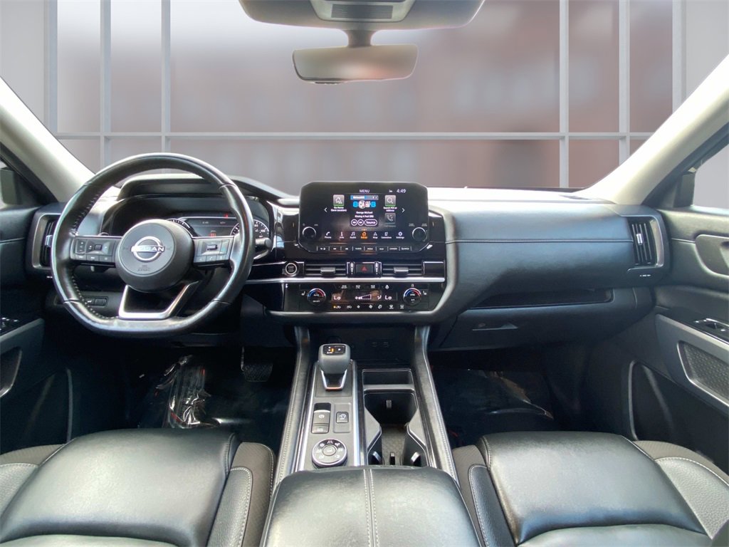 Used 2023 Nissan Pathfinder SL w/ Black Appearance Package image 17