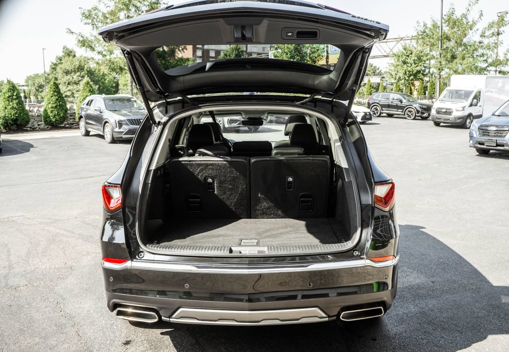 Used 2025 Acura MDX SH-AWD w/ Technology Package image 29