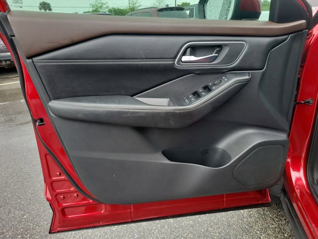 Used 2021 Nissan Rogue SV w/ Premium Package image 18