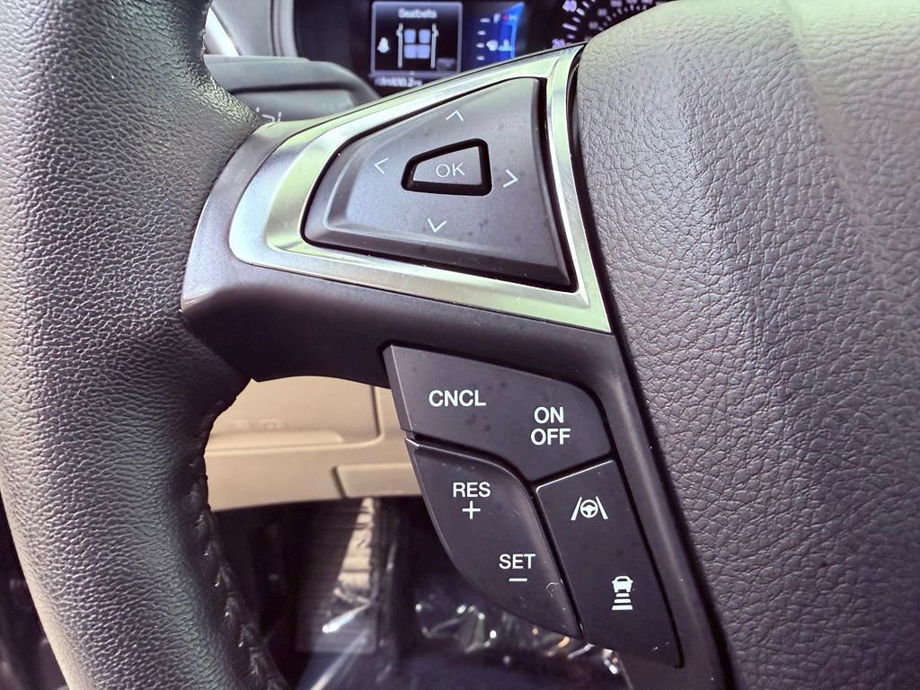 Used 2022 Ford Edge Titanium w/ Equipment Group 301A AWD/4WD image 22
