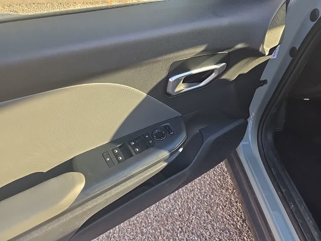 Used 2025 Kia K4 FWD image 8