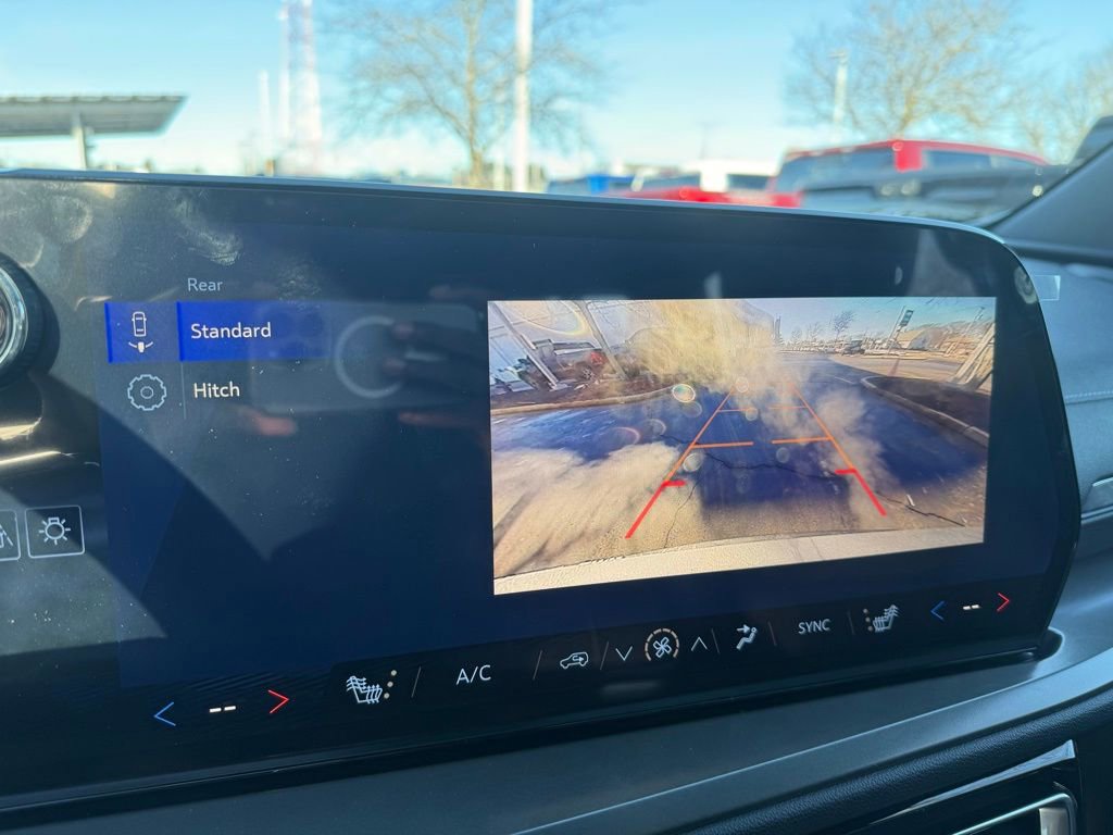 New 2026 Chevrolet Traverse LT w/ LPO, Floor Liner Package image 34