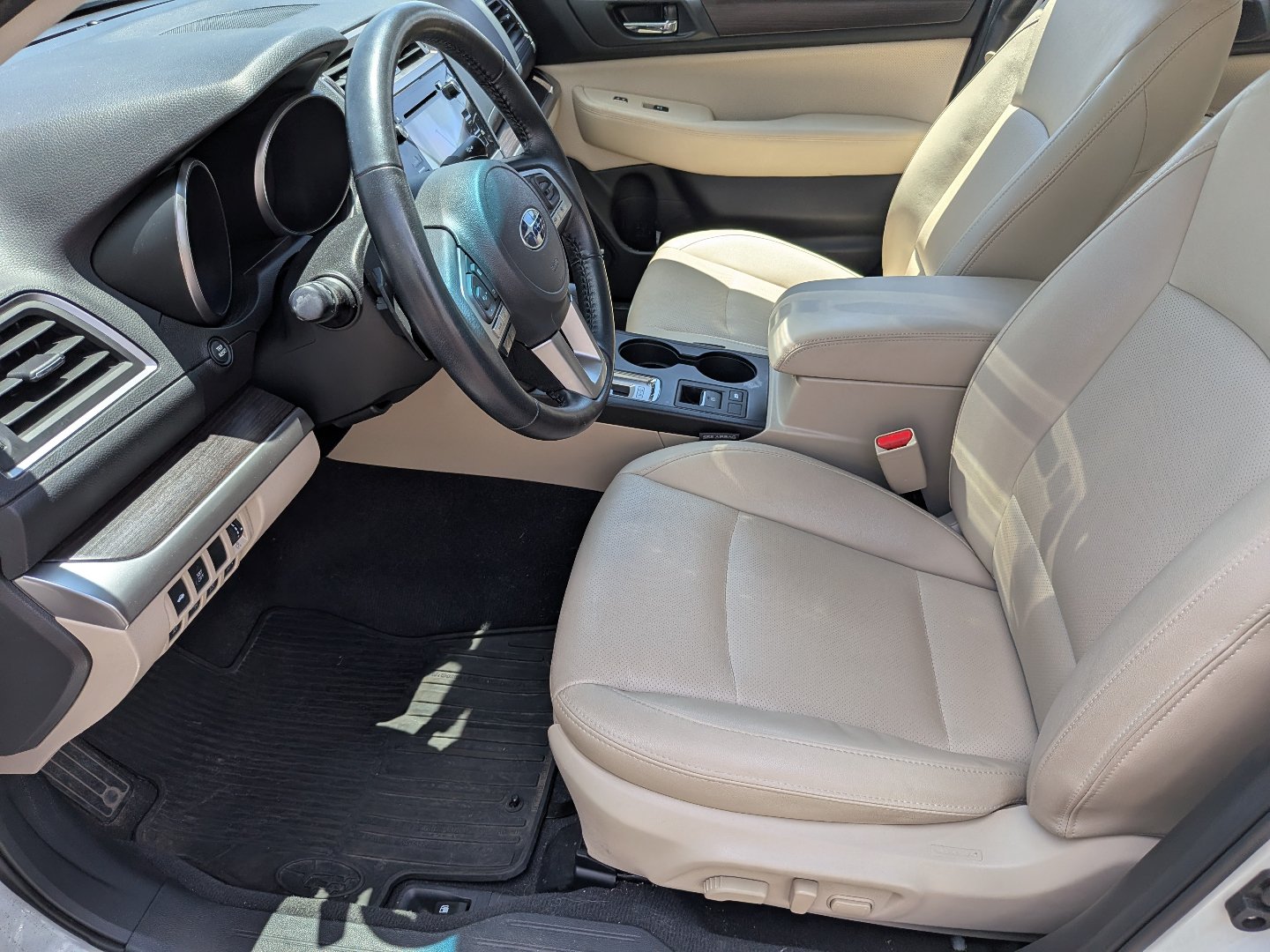 Used 2016 Subaru Legacy 3.6R Limited AWD/4WD image 10