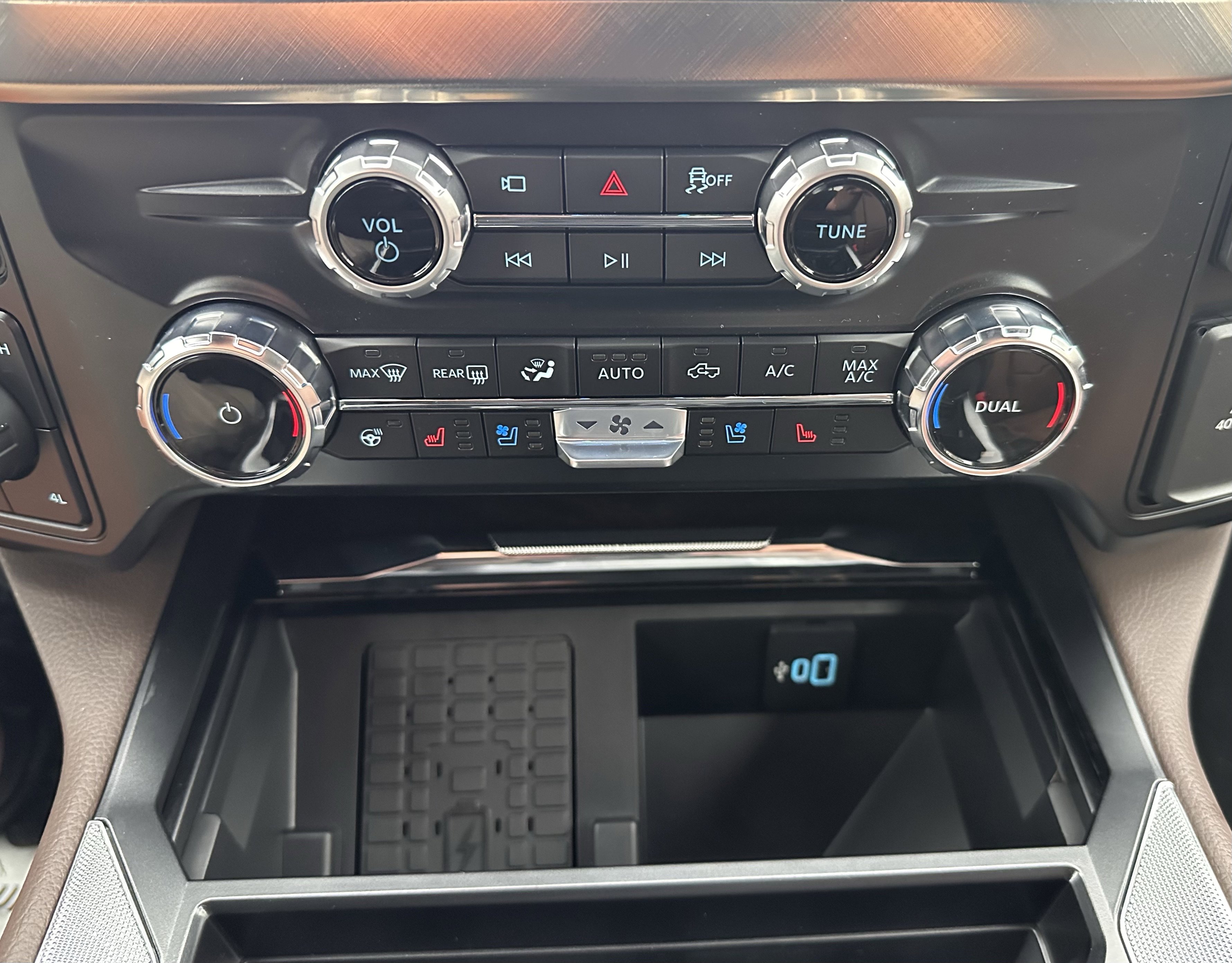 New 2026 Ford F250 King Ranch w/ Chrome Package image 30