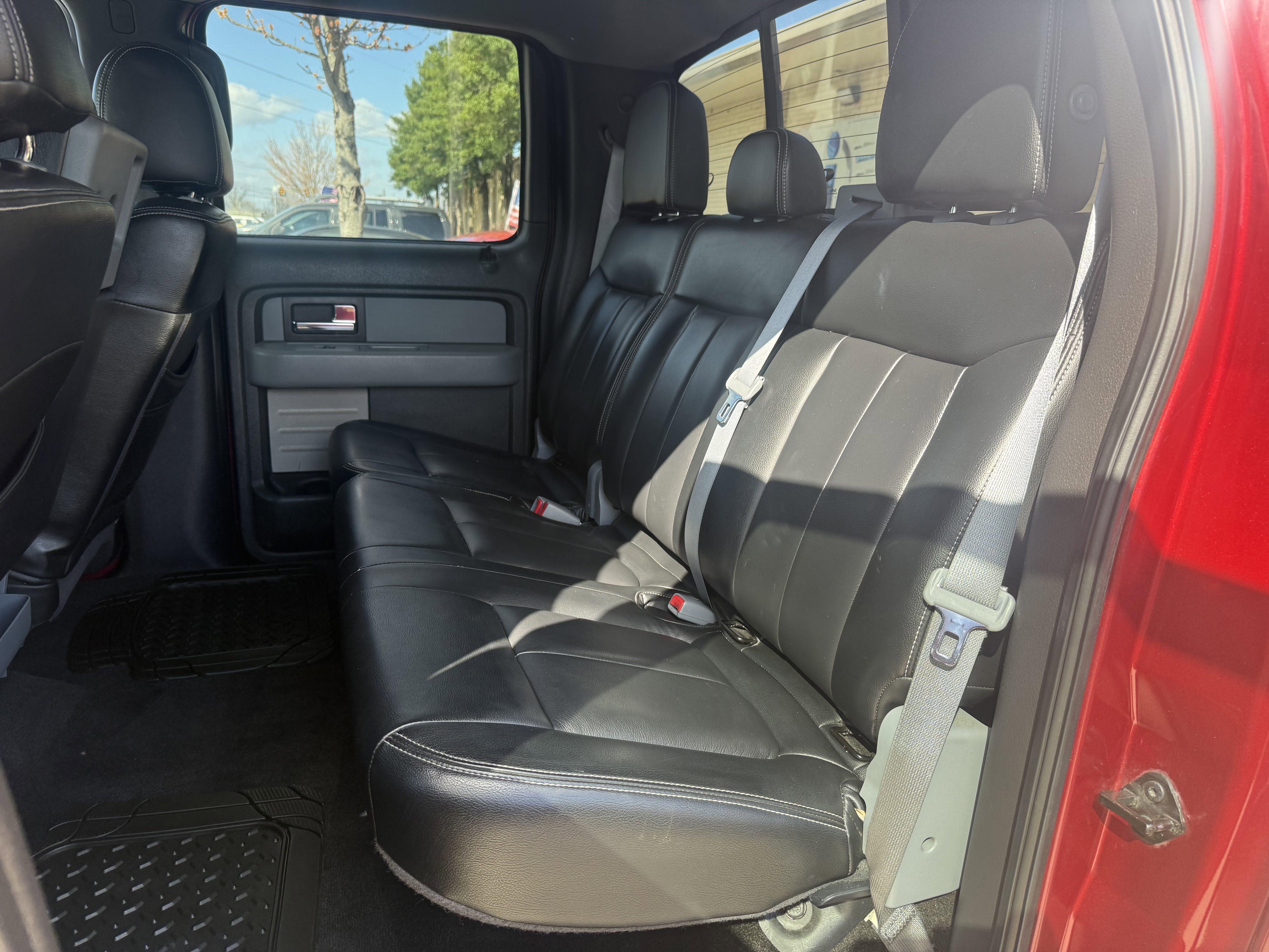 Used 2014 Ford F150 XLT w/ Equipment Group 302A Luxury image 9